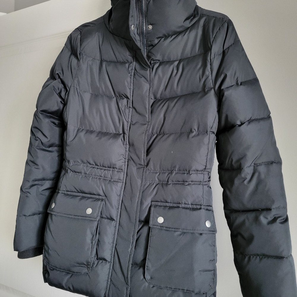 Gap black puffer coat